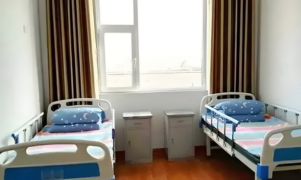 程潇曾确诊精神疾病与梁朝伟传闻早真相大白